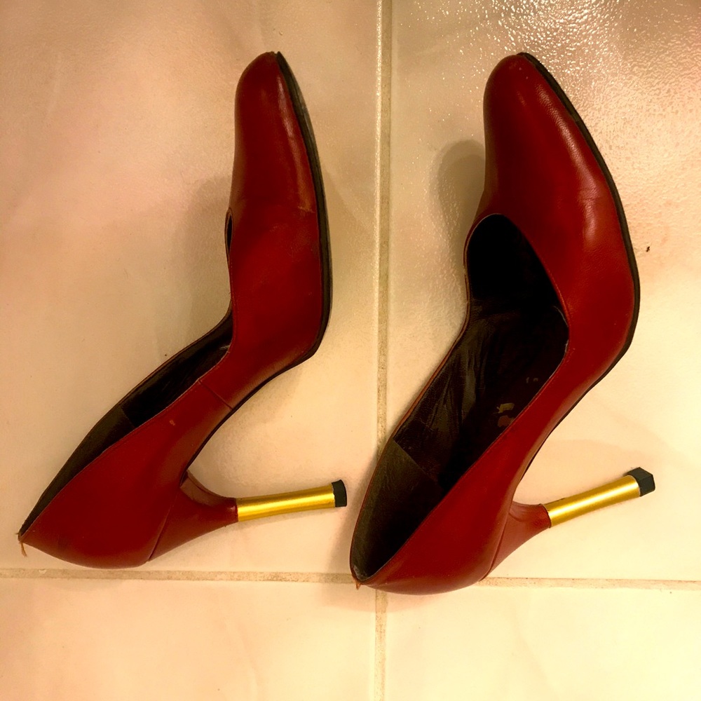 Classic vintage maroon ladies high heels size 7.5